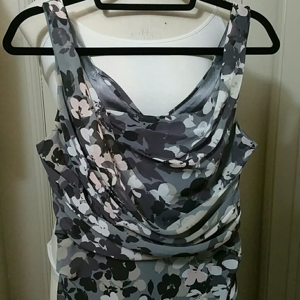 EXPRESS gray floral amazing dress - Picture 2 of 8